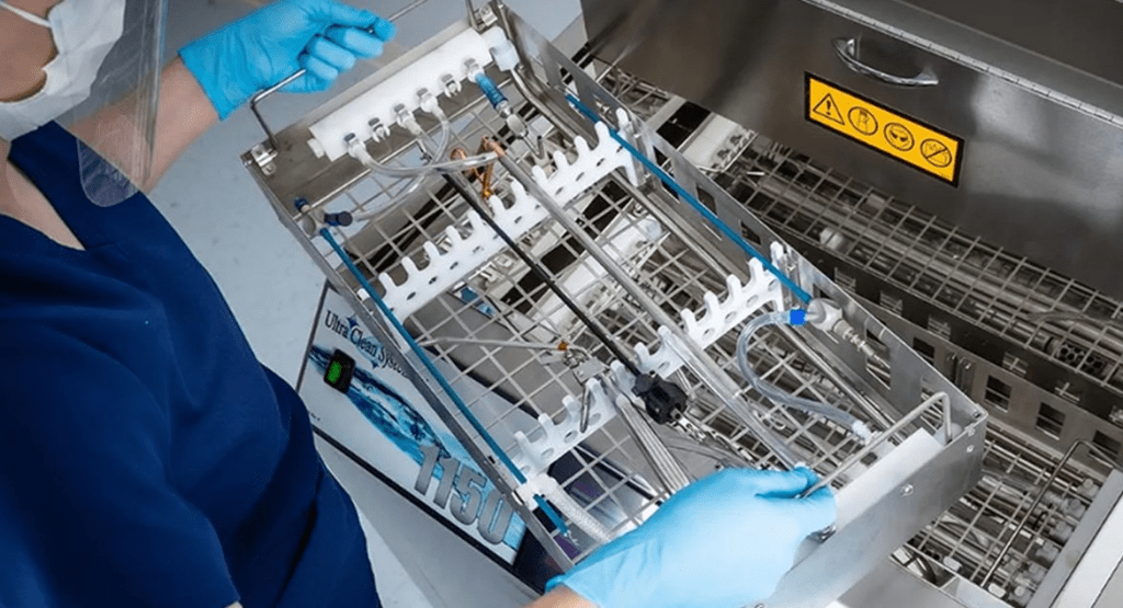 Quirúrgico y esterilización (crecimiento en robótica y higiene)