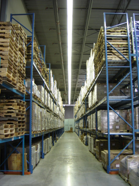 Equipo de almacenaje usado listo para bodega